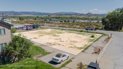 /international/us/102-main-street-silt-co-110107994216/
