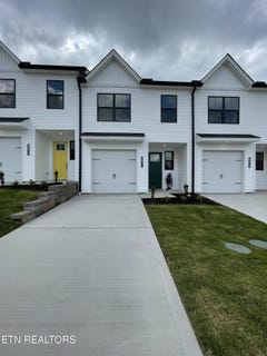 /international/us/8831-chapman-trace-way-knoxville-tn-110099188821/