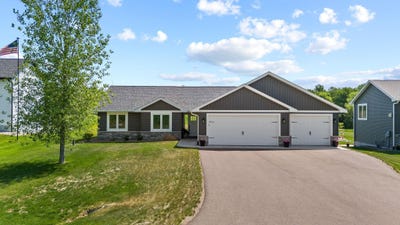/international/us/740-161st-hammond-wi-110108576502/