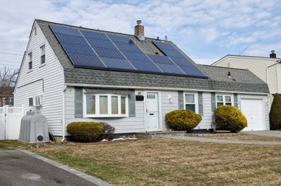 /international/us/59-corncrib-lane-levittown-ny-110104239403/