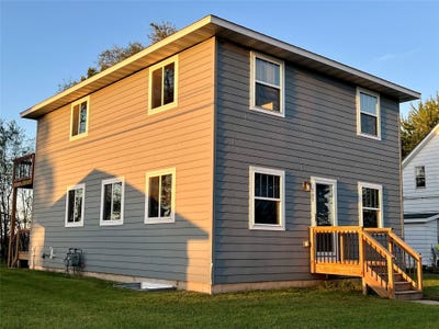 /international/us/707-division-eau-claire-wi-110110296620/