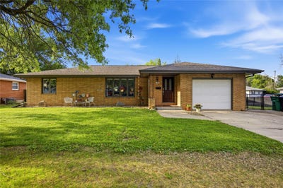 /international/us/1006-nw-3rd-street-ankeny-ia-110108392613/