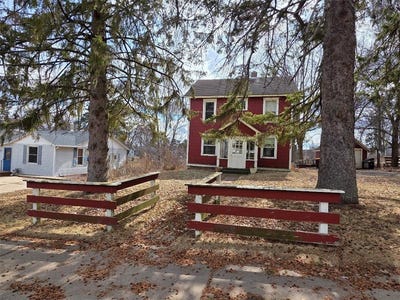 /international/us/1445-sorenson-street-cumberland-wi-110097595431/
