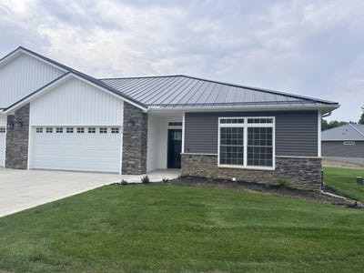 /international/us/246-glei-court-hillsdale-mi-110104103080/