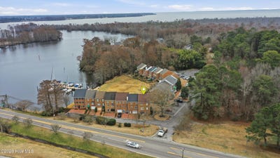 /international/us/7-old-fish-hatchery-road-edenton-nc-110106095242/