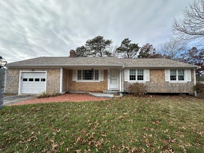 /international/us/45-bernard-street-south-yarmouth-ma-110103620456/