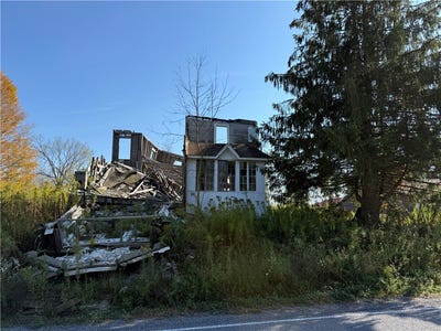 /international/us/878-county-road-10-norwich-ny-110102741681/