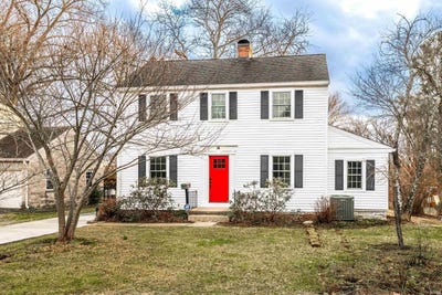 /international/us/1420-e-maxwell-lane-bloomington-in-110097362243/
