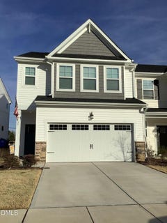/international/us/35-village-edge-drive-lillington-nc-110108467493/