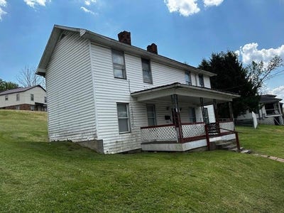 /international/us/1014-webster-rd-summersville-wv-110107713131/