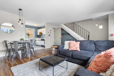 /international/us/7850-harwood-ave-wauwatosa-wi-110100349663/