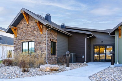 /international/us/2545-yukon-way-spearfish-sd-110100978350/