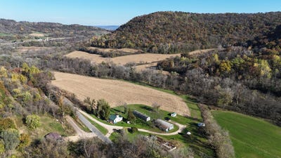 /international/us/44467-dakota-valley-dr-dakota-mn-110103228298/