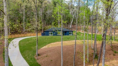 /international/us/241-sliding-rock-road-pickens-sc-110097586868/