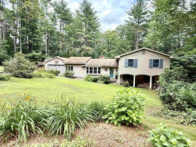 /international/us/204-meetinghouse-lane-brattleboro-vt-110100970209/