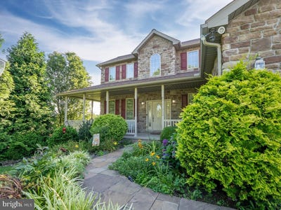 /international/us/1458-highfield-court-chambersburg-pa-110104486721/