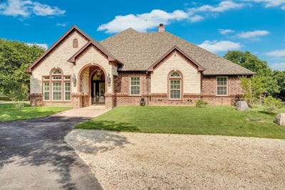 /international/us/533-county-road-414-cleburne-tx-110108415647/