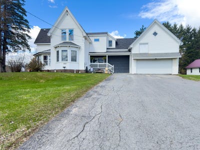 /international/us/30-park-street-presque-isle-me-110107933929/