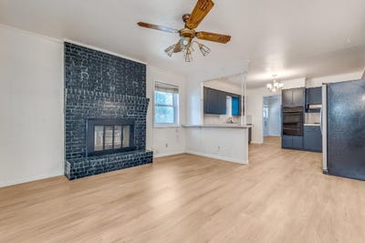 /international/us/921-evans-street-bonham-tx-110104561007/