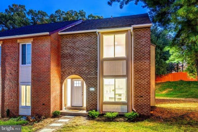 /international/us/2933-cambridge-drive-woodbridge-va-110120455710/