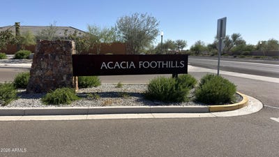 /international/us/17227-w-desert-sage-drive-goodyear-az-110107313196/