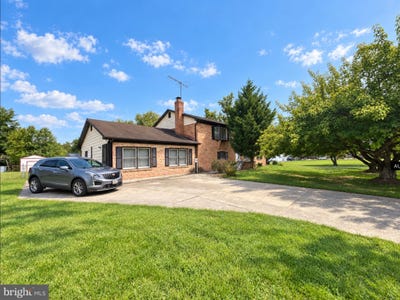 /international/us/9609-dyson-road-brandywine-md-110119945470/