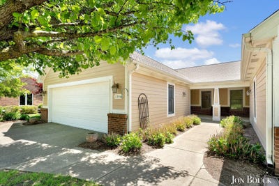 /international/us/2940-grand-isle-drive-ne-belmont-mi-110109037834/