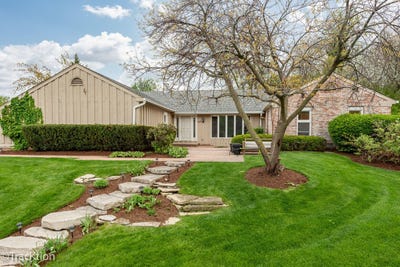 /international/us/1401-golden-bell-court-downers-grove-il-110107752875/