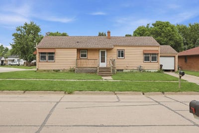 /international/us/738-w-park-street-albion-ne-110108681892/