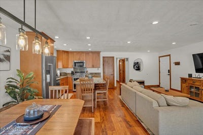 /international/us/718-kingsbury-grade-road-stateline-nv-110106587106/