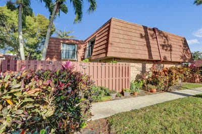 /international/us/1525-augusta-circle-delray-beach-fl-110106456855/