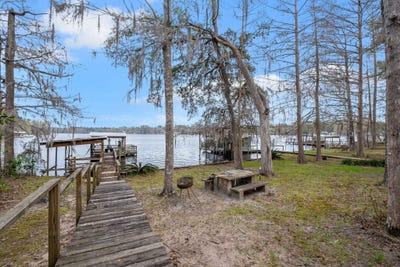 /international/us/399-davidson-street-quincy-fl-110106324778/