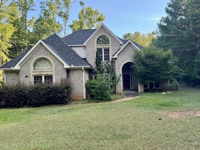 /international/us/617-windsor-rd-greenwood-sc-110101162805/