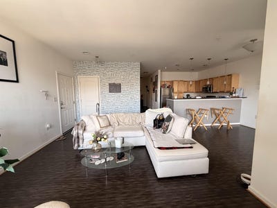 /international/us/106-community-way-staunton-va-110108392309/