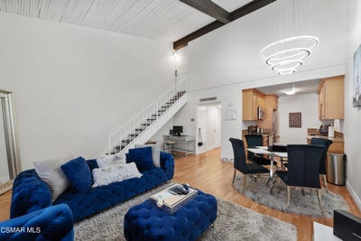 /international/us/5460-white-oak-avenue-encino-ca-110108169078/