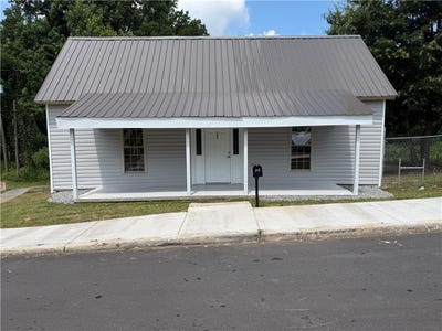 /international/us/302-sirrine-street-honea-path-sc-110108986704/
