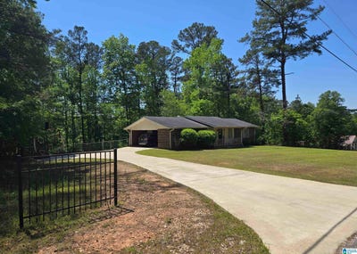 /international/us/415-elizabeth-drive-roanoke-al-110107628965/