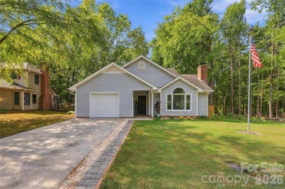 /international/us/3000-faircroft-way-monroe-nc-110119958080/