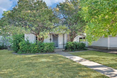 /international/us/1228-w-gambrell-street-fort-worth-tx-110110372971/