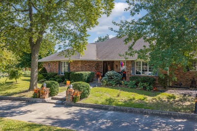 /international/us/110-highlander-st-marshall-mo-110110190258/