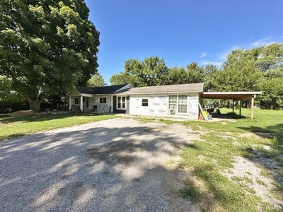 /international/us/6232-w-old-state-road-28-frankfort-in-110101245757/?lang=en
