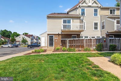 /international/us/4324-pembrook-village-drive-alexandria-va-110107829187/