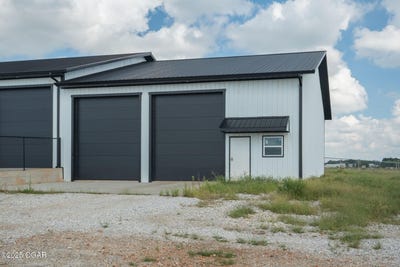 /international/us/13221-jay-drive-neosho-mo-110102498845/