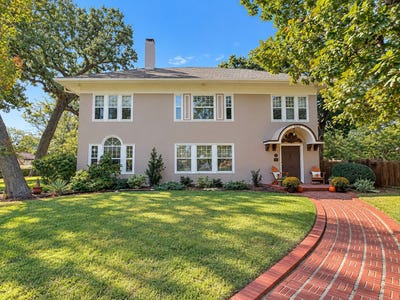 /international/us/1023-w-oak-street-denton-tx-110120058689/