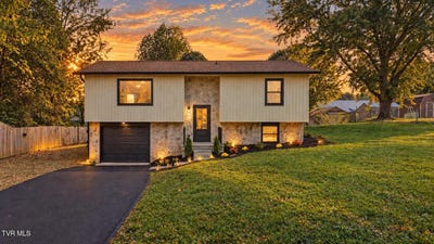 /international/us/131-anderson-road-johnson-city-tn-110110245290/