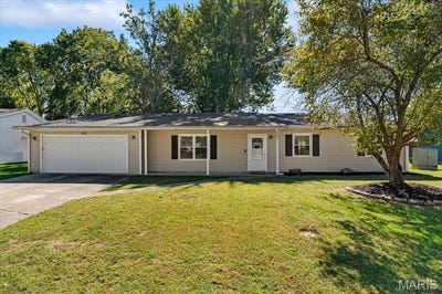 /international/us/210-meadow-drive-troy-il-110120450691/