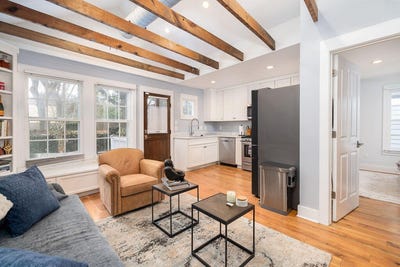 /international/us/381-sumter-street-charleston-sc-110106619565/
