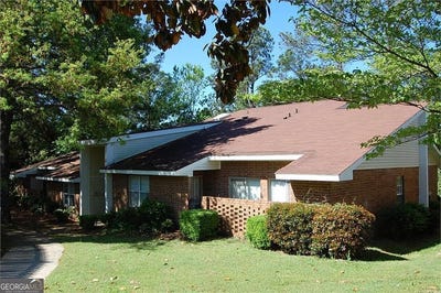 /international/us/106-westcliff-circle-warner-robins-ga-110108193433/