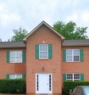 /international/us/1625-maple-view-way-knoxville-tn-110108444671/