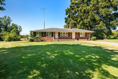 /international/us/423-dogwood-dr-greenwood-sc-110105114897/